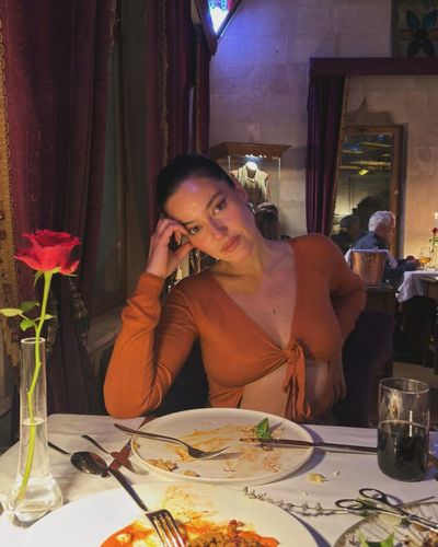 Pelin Akil seksi ifşa fotoğrafı 1366