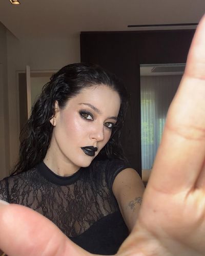 Pelin Akil seksi ifşa fotoğrafı 1369