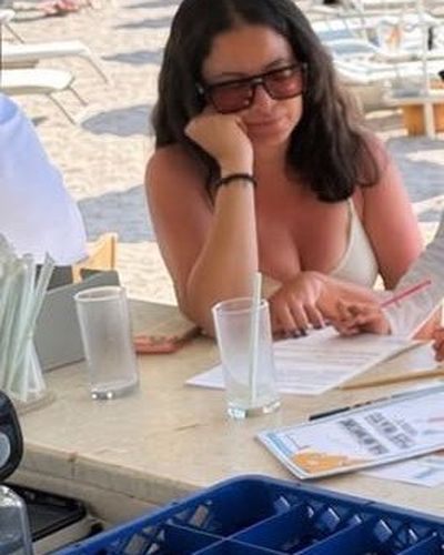 Pelin Akil seksi ifşa fotoğrafı 1393