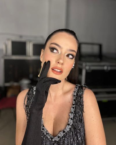 Pelin Akil seksi ifşa fotoğrafı 73379