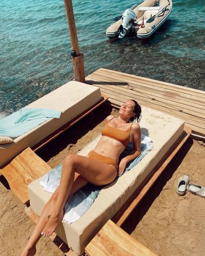 Pelin Akil seksi ifşa fotoğrafı 73017