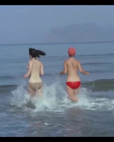 Perihan Savaş seksi ifşa fotoğrafı 19 — Çılgın Arzular (1974)