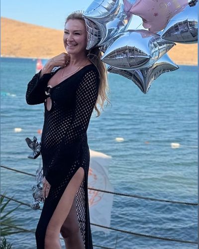Pınar Altuğ seksi ifşa fotoğrafı 38