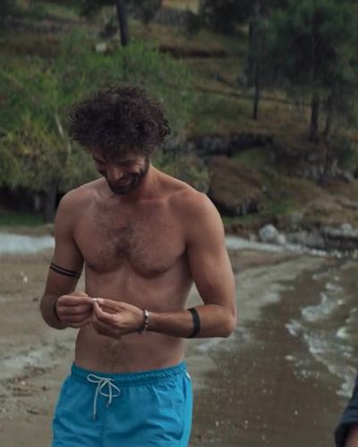 Pınar Deniz seksi ifşa fotoğrafı 18 — Aşkın Kıyameti (2022)
