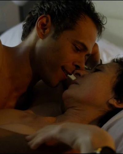 Renan Demirkan seksi ifşa fotoğrafı 3 — Dr. Klein (2014)
