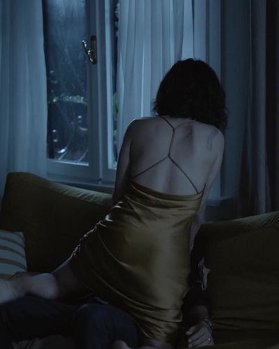 Sahra Şaş seksi ifşa fotoğrafı 2 — İlk ve Son (2021)