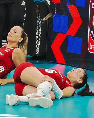 Saliha Şahin seksi ifşa fotoğrafı 3