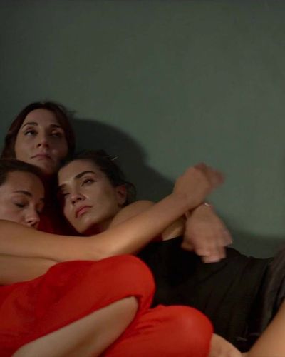 Seda Bakan seksi ifşa fotoğrafı 23 — Zeytin Ağacı (2022)