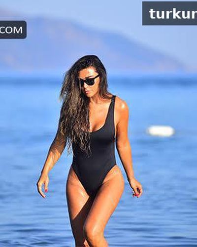 Selen Gorguzel Sexy Black Swimsuit Photoshoot