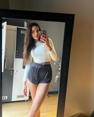 Selen Yakıcı seksi ifşa fotoğrafı 21