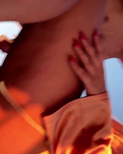 Selin Dumlugöl seksi ifşa fotoğrafı 2 — Çıplak (2020)