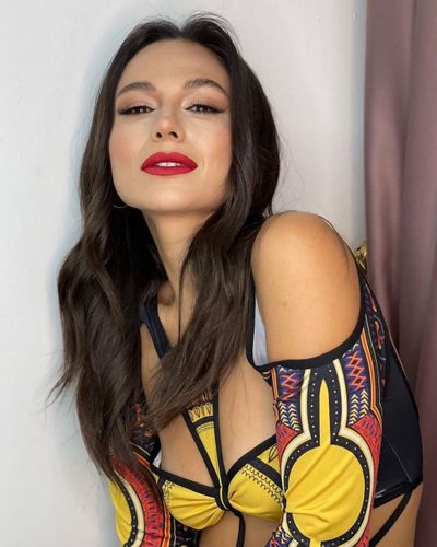 Selin Yeninci seksi ifşa fotoğrafı 117