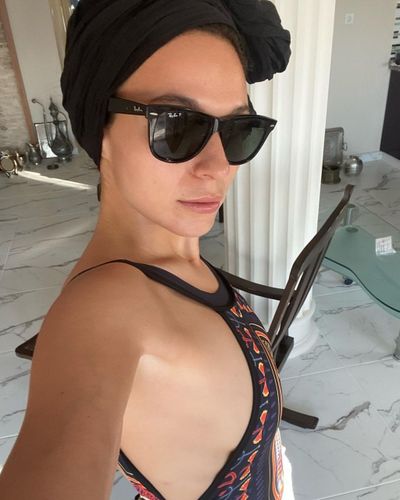 Selin Yeninci seksi ifşa fotoğrafı 127