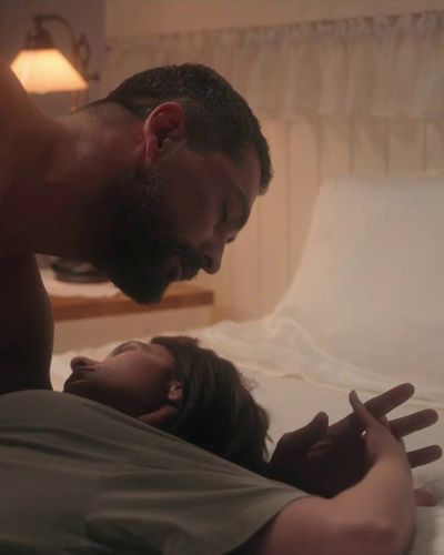 Selin Yeninci seksi ifşa fotoğrafı 7 — Geleceğe Mektuplar (2025)