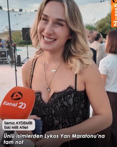 Sema Aydemir seksi ifşa fotoğrafı 210