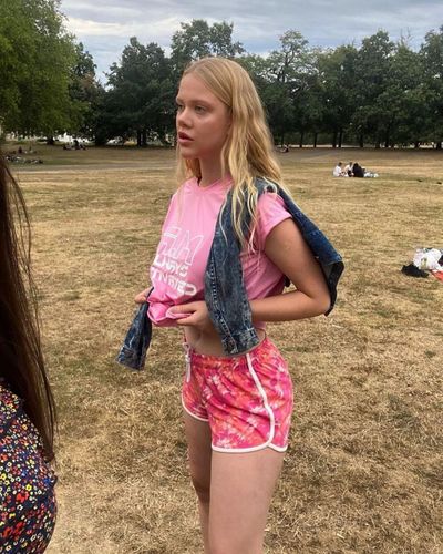 Serel Yereli seksi ifşa fotoğrafı 180