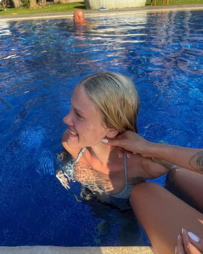 Serel Yereli seksi ifşa fotoğrafı 25