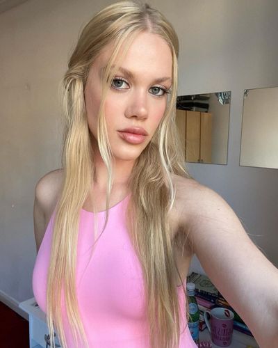 Serel Yereli seksi ifşa fotoğrafı 22637