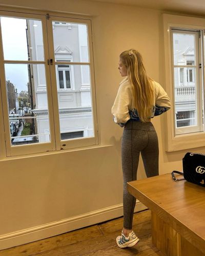 Serel Yereli seksi ifşa fotoğrafı 22554