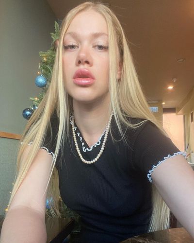 Serel Yereli seksi ifşa fotoğrafı 22533