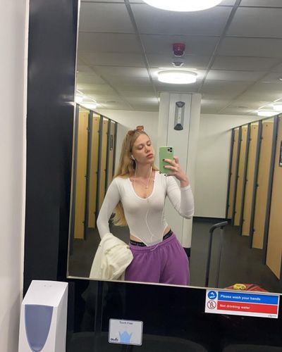 Serel Yereli seksi ifşa fotoğrafı 22515