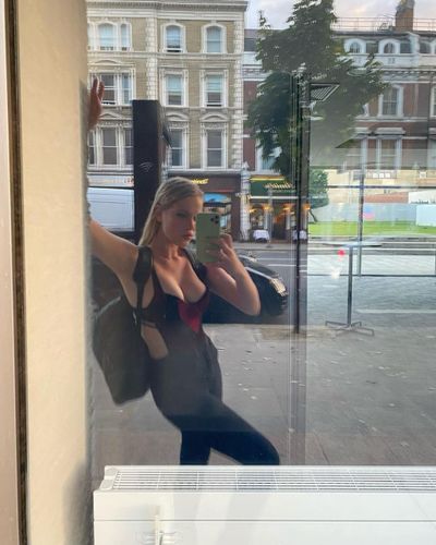 Serel Yereli seksi ifşa fotoğrafı 22491