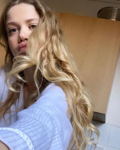 Serel Yereli seksi ifşa fotoğrafı 22485