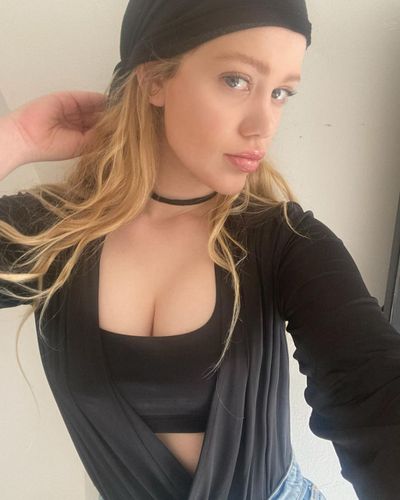Serel Yereli seksi ifşa fotoğrafı 22453