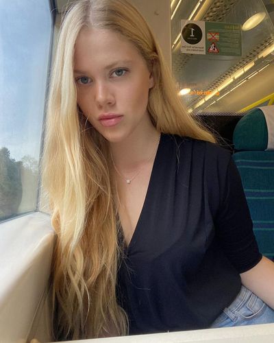 Serel Yereli seksi ifşa fotoğrafı 22443