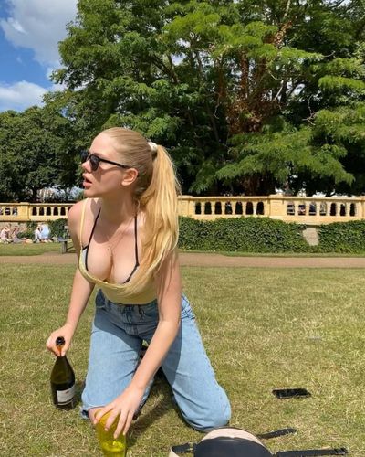 Serel Yereli seksi ifşa fotoğrafı 22420