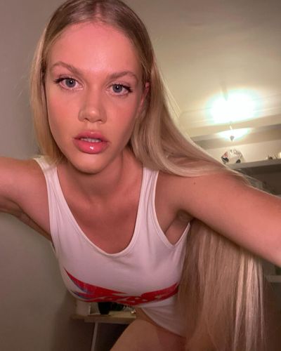 Serel Yereli seksi ifşa fotoğrafı 50