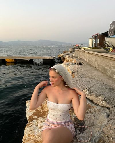 Serel Yereli seksi ifşa fotoğrafı 687