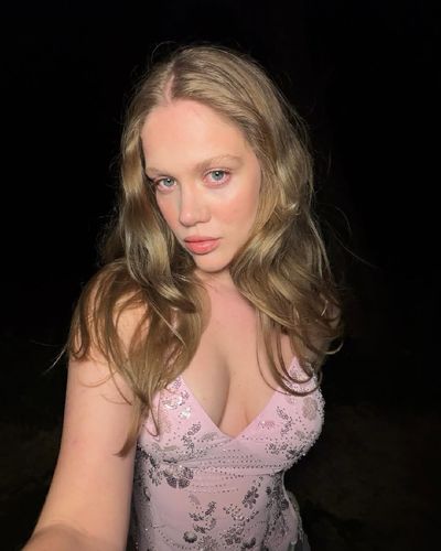 Serel Yereli seksi ifşa fotoğrafı 728