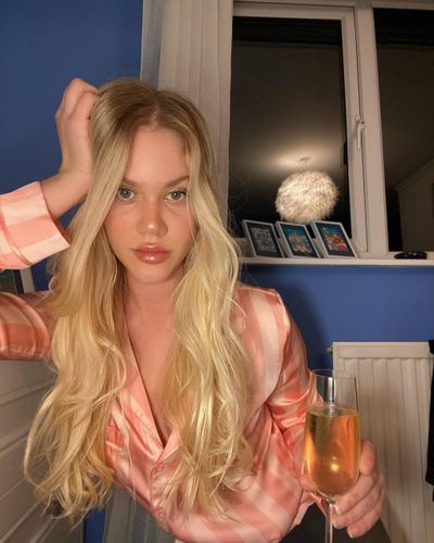 Serel Yereli seksi ifşa fotoğrafı 96