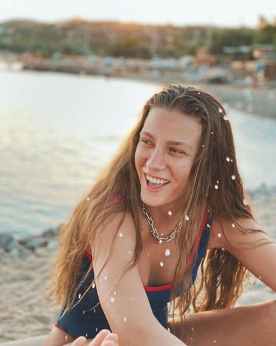 Serenay Sarıkaya seksi ifşa fotoğrafı 69390