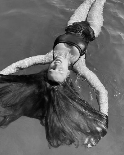 Serenay Sarıkaya seksi ifşa fotoğrafı 69388
