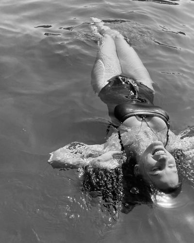 Serenay Sarıkaya seksi ifşa fotoğrafı 69387