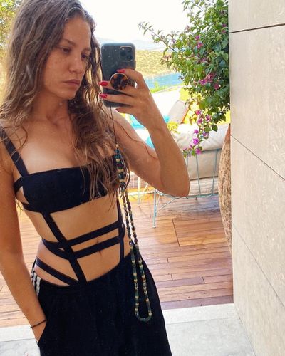 Serenay Sarıkaya seksi ifşa fotoğrafı 69360