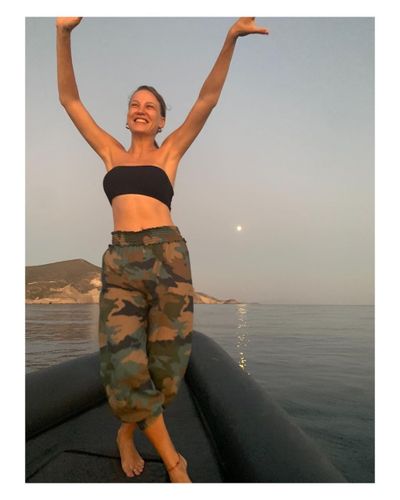 Serenay Sarıkaya seksi ifşa fotoğrafı 69345
