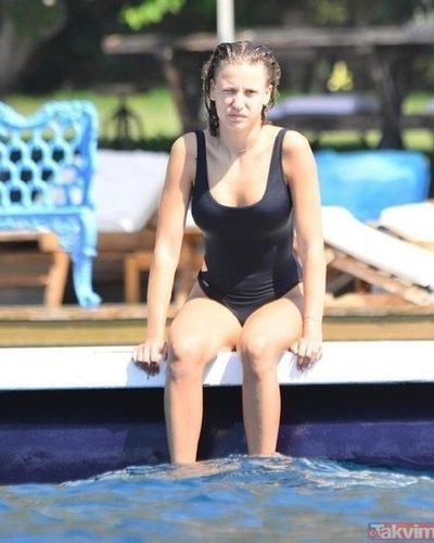Serenay Sarıkaya seksi ifşa fotoğrafı 69298