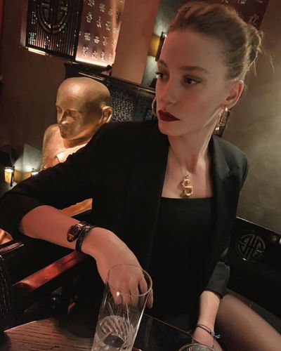 Serenay Sarıkaya seksi ifşa fotoğrafı 69253