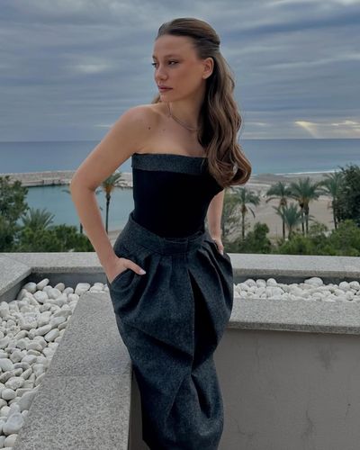 Serenay Sarıkaya seksi ifşa fotoğrafı 1224