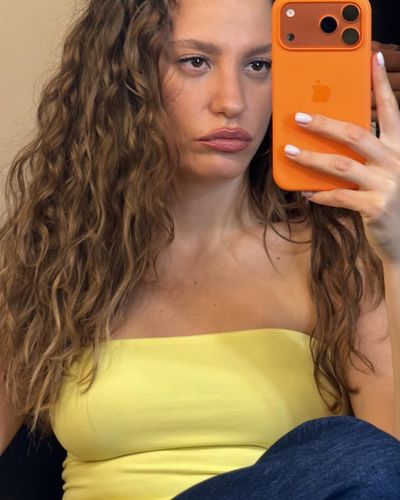 Serenay Sarıkaya seksi ifşa fotoğrafı 1229