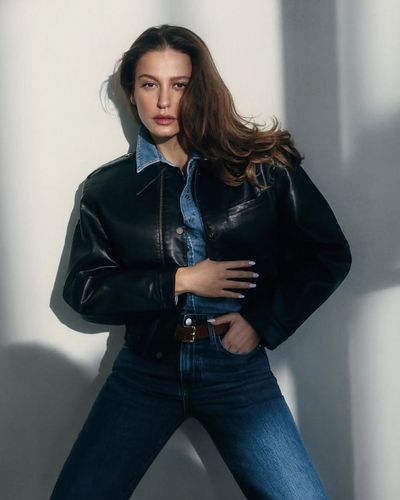 Serenay Sarıkaya seksi ifşa fotoğrafı 1237