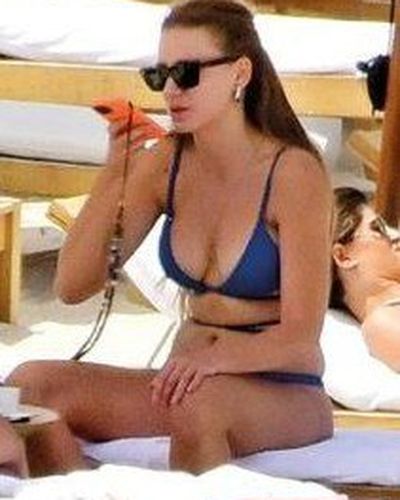 Serenay Sarıkaya seksi ifşa fotoğrafı 1285