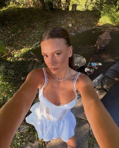 Serenay Sarıkaya seksi ifşa fotoğrafı 1373