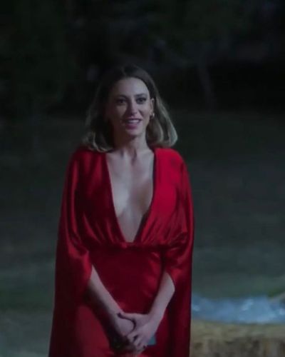 Serenay Sarıkaya seksi ifşa fotoğrafı 70193