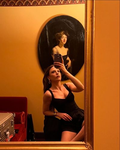 Serenay Sarıkaya seksi ifşa fotoğrafı 70184