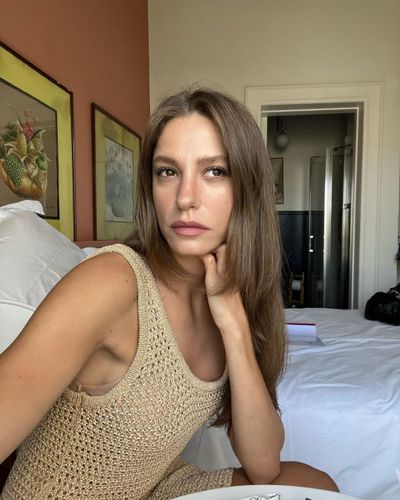 Serenay Sarıkaya seksi ifşa fotoğrafı 70147