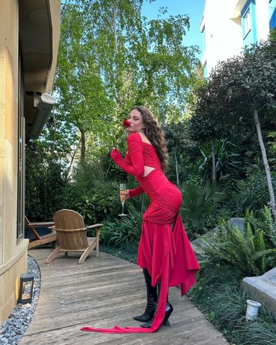 Serenay Sarıkaya seksi ifşa fotoğrafı 70071